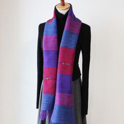 個性的で都会的なウール手織りマフラー　シアンパープル/プレゼント/秋冬カラー 3枚目の画像