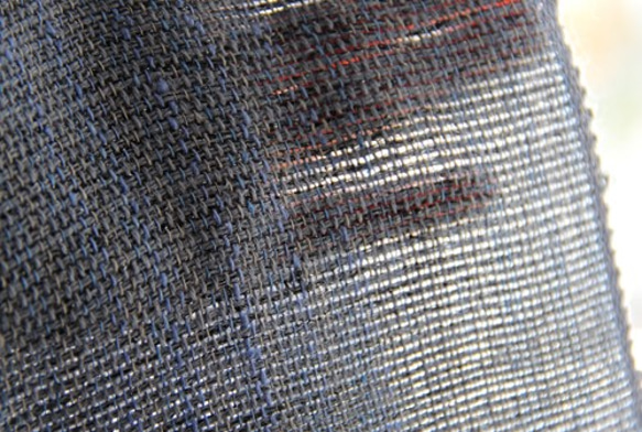 シックでおしゃれな手織りストール　スモーキーブルー 5枚目の画像