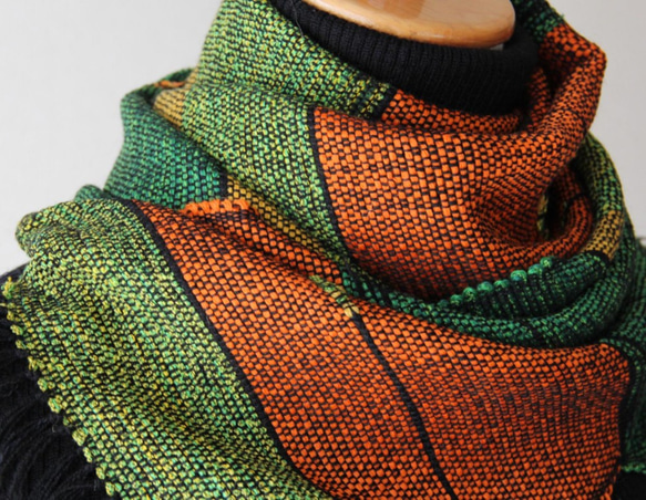 個性的で多色カラーのウール手織りマフラー　森カラー/秋冬/プレゼント 5枚目の画像