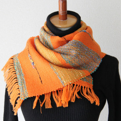 《残り1点》冬のビビット鮮やかなウール手織りマフラー　オレンジ/プレゼントにも 1枚目の画像