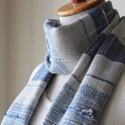 涼し気なリネンコットン手織りストール　生成りブルー/春夏/冷房対策 4枚目の画像