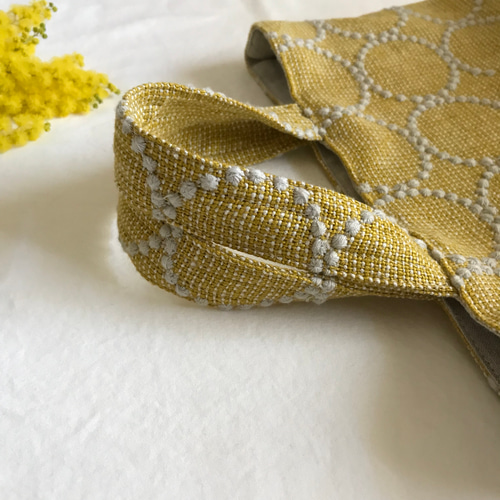 新色♩タンバリン イエローでハンドバッグ✨ ミナペルホネンの