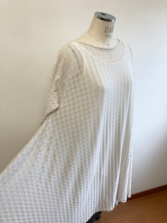 促銷價 ★ 大人的純粹感❤️ 條紋下擺鋸齒束腰連衣裙米色（尺碼免費 L-LL） 第4張的照片