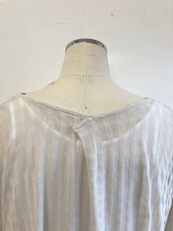 促銷價 ★ 大人的純粹感❤️ 條紋下擺鋸齒束腰連衣裙米色（尺碼免費 L-LL） 第6張的照片