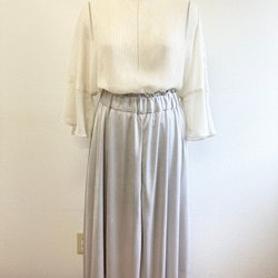 セール価格★とろみスカート❤️艶感サテンの4枚はぎロングスカート　淡いグレー（サイズフリーL〜L L）裏地付き 2枚目の画像