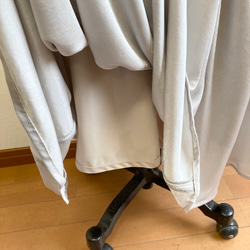 セール価格★とろみスカート❤️艶感サテンの4枚はぎロングスカート　淡いグレー（サイズフリーL〜L L）裏地付き 5枚目の画像