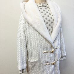 銷售價格★蓬鬆保暖❤️Duffle風格的針織大衣白色的假皮草罩（尺寸免費L〜LL） 第5張的照片