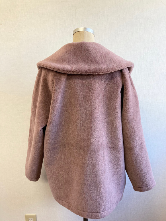 促銷價 ★ 蓬鬆保暖 ❤️ 人造毛皮大領大衣 煙粉色（尺碼不限 L ~ LL） 第8張的照片