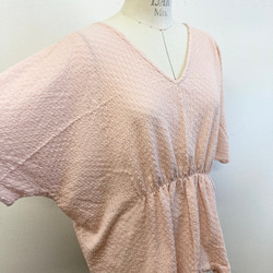 楽ちんスタイル❤︎凸凹素材のウエストギャザーTシャツチュニック ピンク（サイズフリーL〜LL） 4枚目の画像