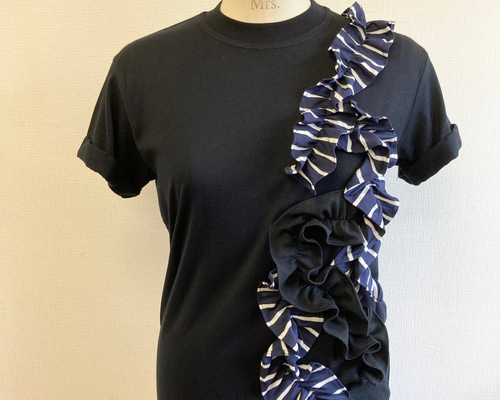 お値下げしました♡ビーズ装飾 濃紺 半袖Tシャツ フリルデザイン 1_3d17980505be37ea0ae6be2193d1