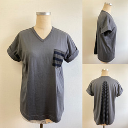 セール価格★リメイクTシャツ❤️後ろボーダー柄の半袖Tシャツ　チャコールグレー（サイズ L） 1枚目の画像