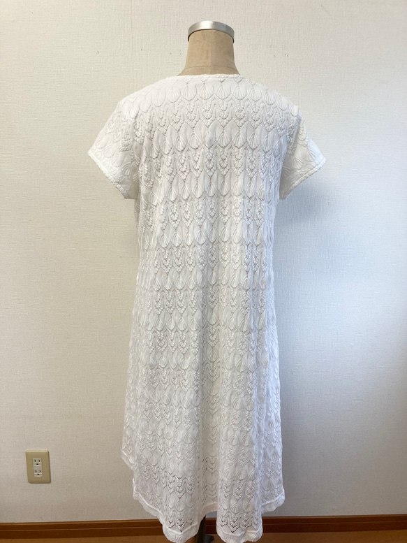 促銷價白色正面緞帶純棉蕾絲婚紗（L 碼） 第8張的照片