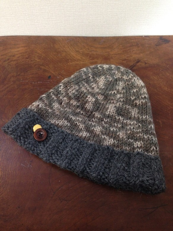 售價❤︎一個按鈕針織帽的手工編織❤︎混合模式 第3張的照片