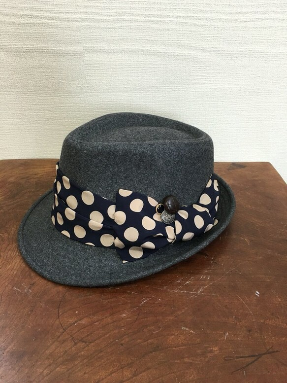 美品】maxin 黒と紫のリボン付きウールハット