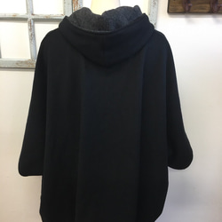 銷售價格★受歡迎的再次上架×10❤️雨披風格的大都曼羊毛帽衫外套黑色（尺寸M〜L） 第10張的照片