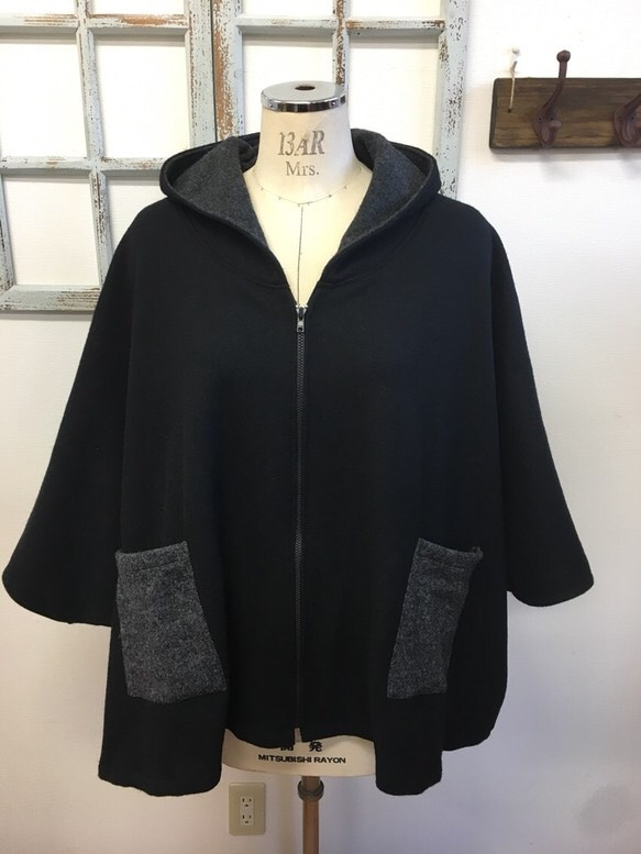 銷售價格★受歡迎的再次上架×10❤️雨披風格的大都曼羊毛帽衫外套黑色（尺寸M〜L） 第6張的照片
