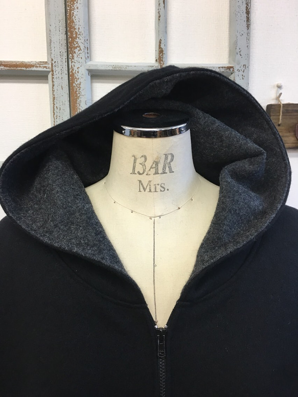 銷售價格★受歡迎的再次上架×10❤️雨披風格的大都曼羊毛帽衫外套黑色（尺寸M〜L） 第8張的照片