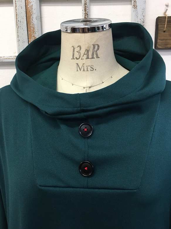 再次上架×6中性❤️戶外汗料雨披風格五季袖大衣（深綠色）性別免費男裝L，女裝LL 第4張的照片