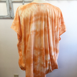 促銷價★手染色❤️鮮豔橙色垂墜變形T恤上衣（尺碼免L至LL） 第5張的照片