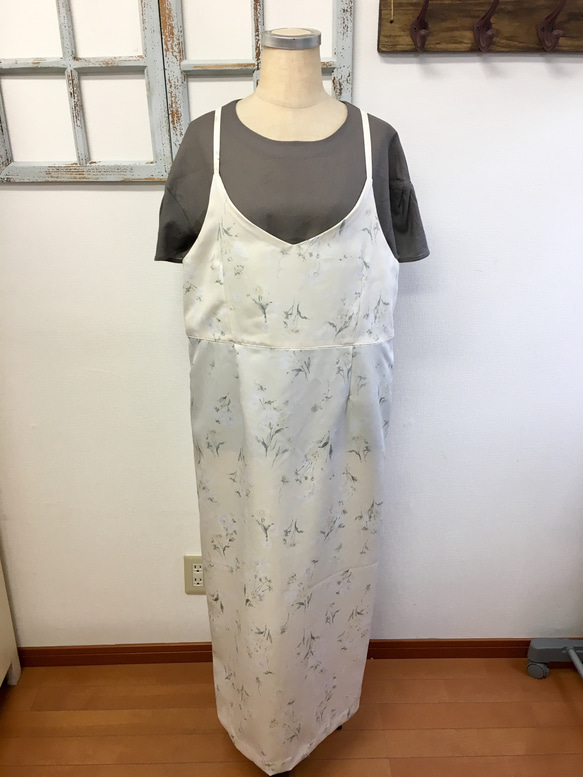 銷售價格★多合一❤️長款緊身裙，配以米色花卉吊帶背心（免費M〜L）11〜13號 第2張的照片