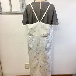 銷售價格★多合一❤️長款緊身裙，配以米色花卉吊帶背心（免費M〜L）11〜13號 第3張的照片