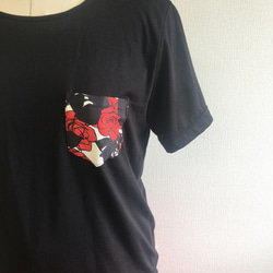 促銷價★成人迷人❤️紅薔薇口袋簡約T卹黑色（尺碼免L〜LL） 第3張的照片