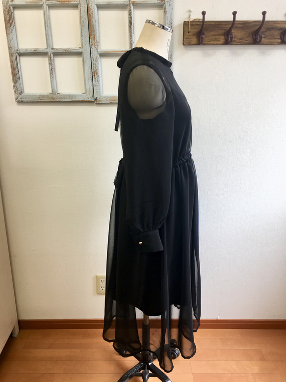 一種-️成人透明❤️透明雪紡面料長袖連衣裙黑色（無尺碼L〜LL）*無內穿 第8張的照片