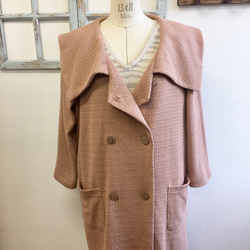 銷售價格★復古粉紅❤️緞帶材質大衣領外套米色粉紅（尺寸L〜LL） 第9張的照片