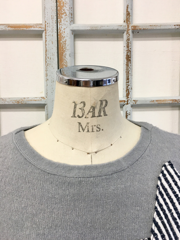 時尚翻拍❤︎馬賽克圖案設計針織毛衣淺灰色（尺碼免費M~L） 第3張的照片