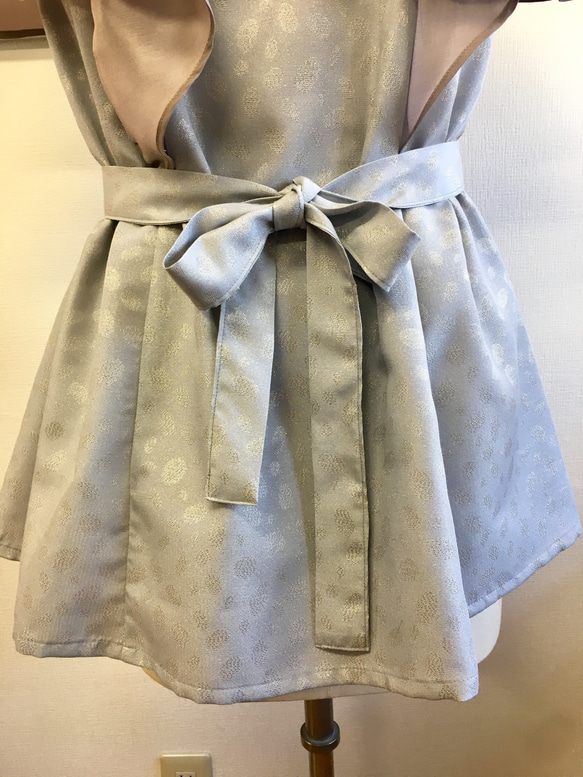 セール品❤️フリル袖のヒョウ柄ラメ素材ブラウスチュニック グレー（サイズフリー L〜L L） 3枚目の画像