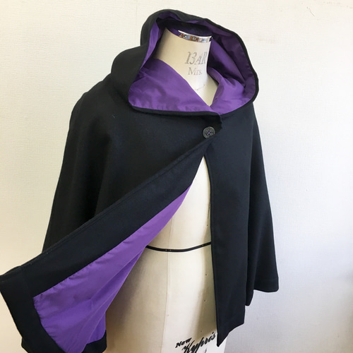 ハロウィン気分❤️パープル裏地のフード付きポンチョジャケット 黒