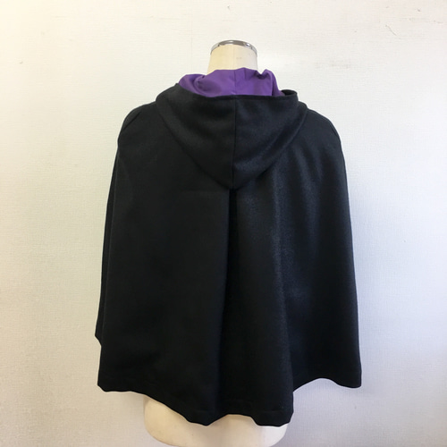 ハロウィン気分❤️パープル裏地のフード付きポンチョジャケット 黒