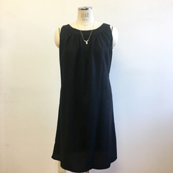 促銷價 ★ 一件❗️ 成人簡單連衣裙❤️ 無袖收口連衣裙 黑色（尺碼不限 L ~ LL） 第9張的照片
