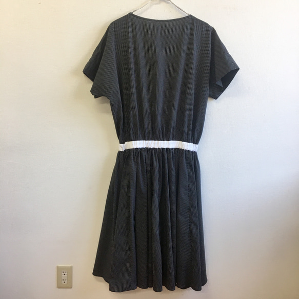 促銷價 ★ 復古圓點花紋 ❤️ Dolman 袖棉質連衣裙 黑色（尺碼不限 M ~ L） 第6張的照片