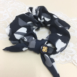 可愛的緞帶❤️圖案圍巾材料帶金色鈕扣的蝴蝶結Chou（海軍） 第1張的照片