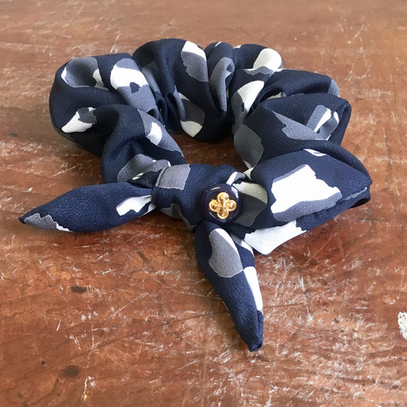 可愛的緞帶❤️圖案圍巾材料帶金色鈕扣的蝴蝶結Chou（海軍） 第4張的照片