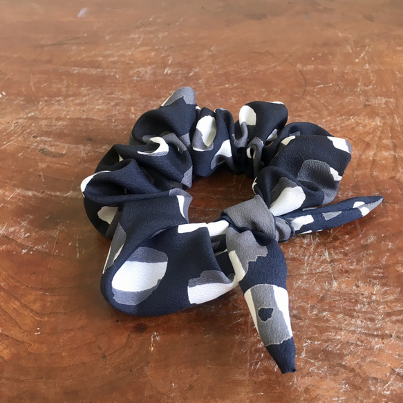 可愛的緞帶❤️圖案圍巾材料帶金色鈕扣的蝴蝶結Chou（海軍） 第8張的照片