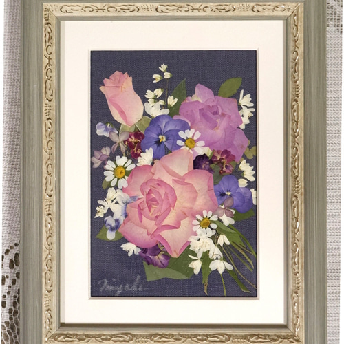押し花専用額 押し花アート ひまわり　さくらおまとめ ひまわり🌻の押し花です 明日、展示をして来ます♪♪♪ @nao.bon