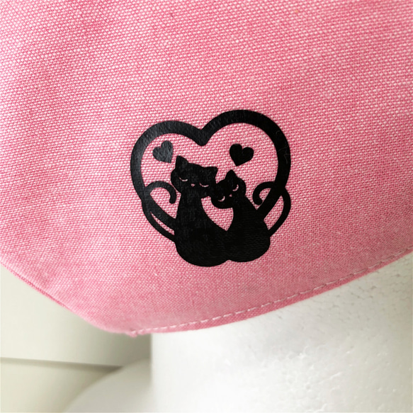 立体マスク 猫 ピンク ハート LOVE 布マスク 大人サイズ ゴム紐使用 1枚目の画像