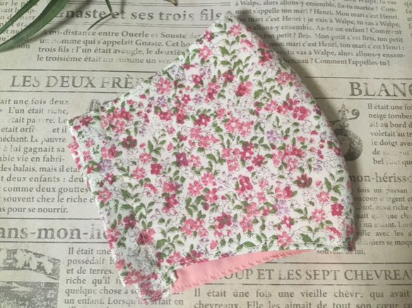 ✴︎福袋✴︎ 花柄しっかり縫製の立体マスク2枚セット 3枚目の画像