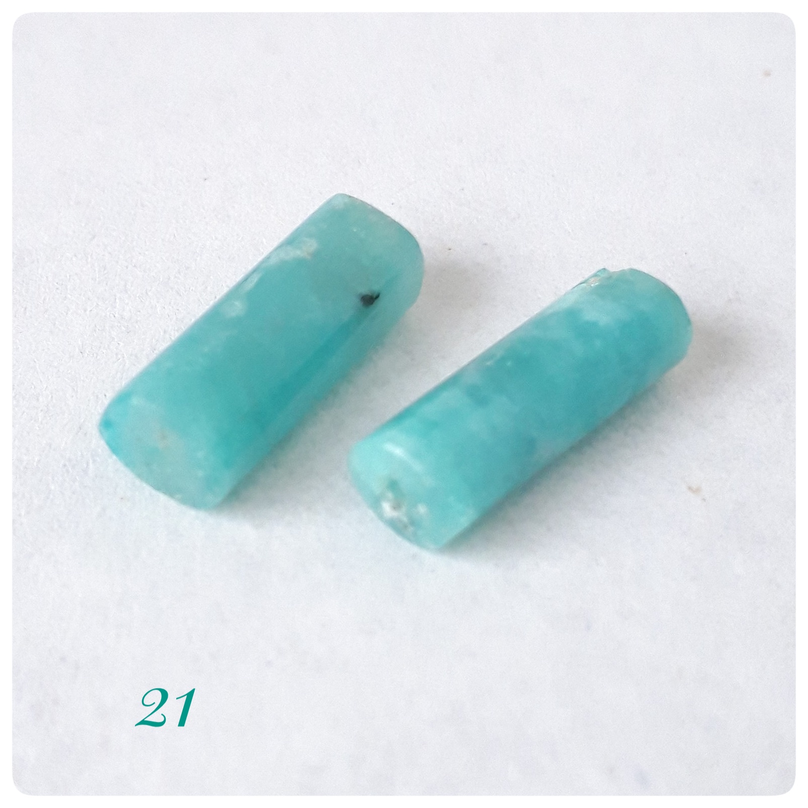 詳細写真　パライバトルマリン  チューブビーズ  21～25