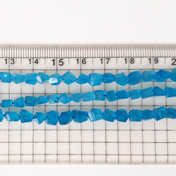 天然色！ネオンブルーアパタイトAAA-  タンブルカット　4個 4枚目の画像