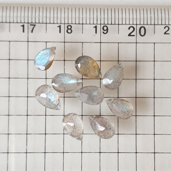 宝石質ラブラドライトAAA-  ペアシェイプファセットカット　8×5mm  4個 3枚目の画像