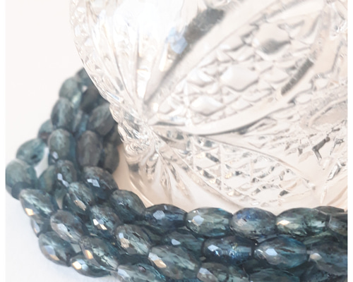 宝石質インディゴブルーカイヤナイト ライスカット 4個 天然石