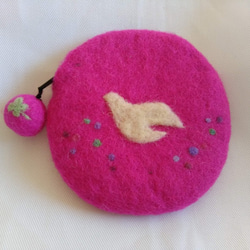 白い鳥　羊毛フェルトポーチ　小銭入れ　ピンク　 1枚目の画像