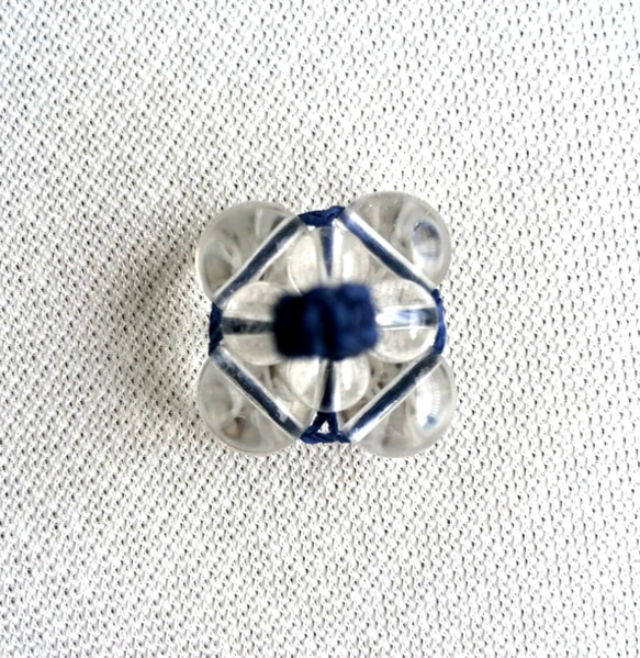 丸珠水晶のピラミッドペンダントトップ　オブジェ 4枚目の画像
