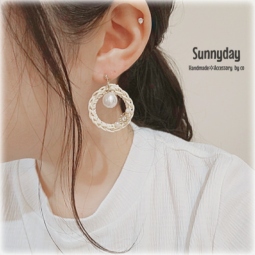 ラタン風フープピアス/イヤリング ピアス（スタッド・一粒） CO 通販 