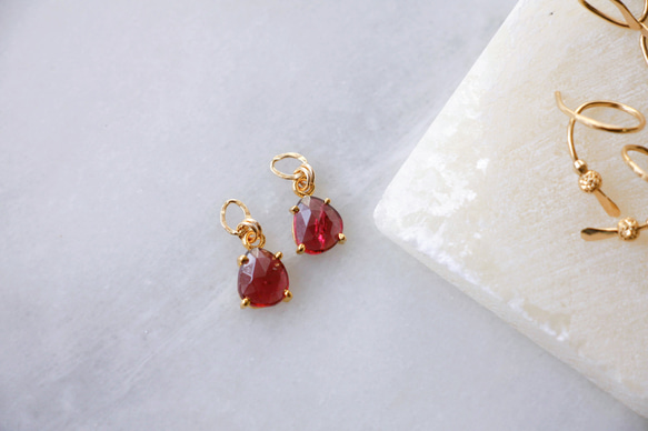 ガーネット(18kgp枠留)ピアスチャーム Jojuly Laima ピアス（フープ