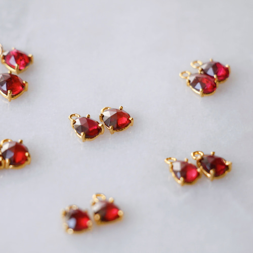 ガーネット(18kgp枠留)ピアスチャーム Jojuly Laima ピアス（フープ