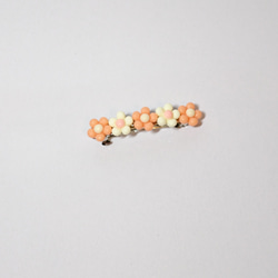 《 バレッタ 》❇ キュート ❇ 桃のお花カボションのバレッタ 4枚目の画像